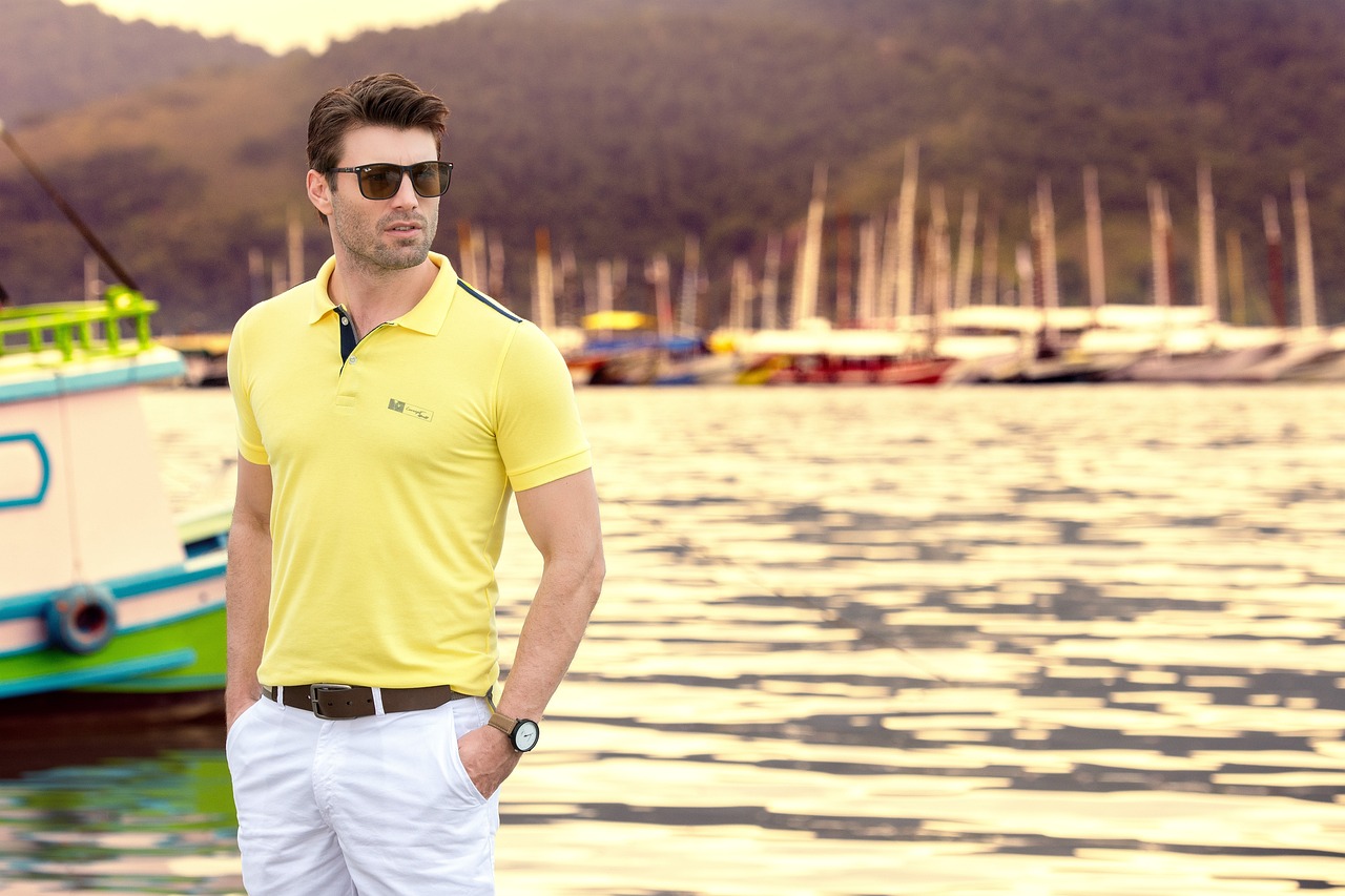 Jakie outfity na lato będą trendy w modzie męskiej?