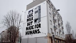 IT’S LIKE MILK BUT MADE FOR HUMANS – Oatly zachęca Polaków do przemyślenia swoich nawyków żywieniowych