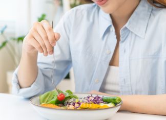 Te produkty wcale nie pomagają schudnąć, chociaż wiele osób w to wierzy