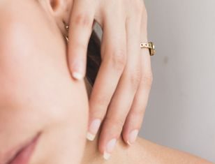 „Doskonałe serum do cery z problemami” z cynkiem. To bestseller