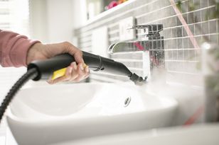 Wykorzystanie parownicy Karcher do czyszczenia różnych powierzchni