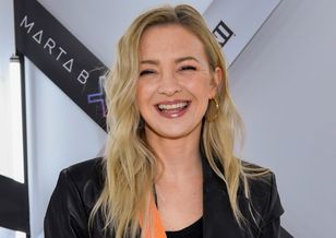 Przyszła na pokaz Kupisza. Wskoczyła w skórzany komplet