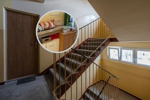 Toczy walkę z sąsiadką. „Z klatki schodowej zrobiła graciarnię”