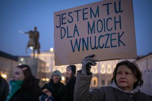 Zaatakował Lewicę, Tuska i Morawieckiego. Gość Trwam o aborcji w Polsce