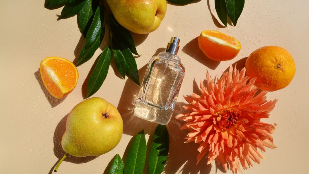 Pachnie jak wiosenny poranek! Słodka gruszka, zroszona trawa i kwiat pomarańczy