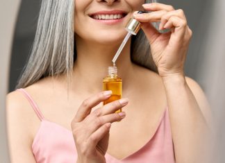 Ten złoty eliksir pokochały dojrzałe kobiety. „Nie sądziłam, że czeka mnie taka eksplozja przyjemności”