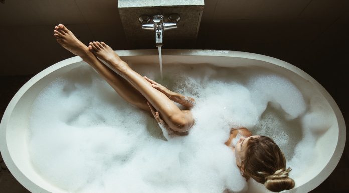 Ten składnik kosmetyków do mycia dostarczy skórze mocną dawkę nawilżenia, chroni skórę przed wolnymi rodnikami