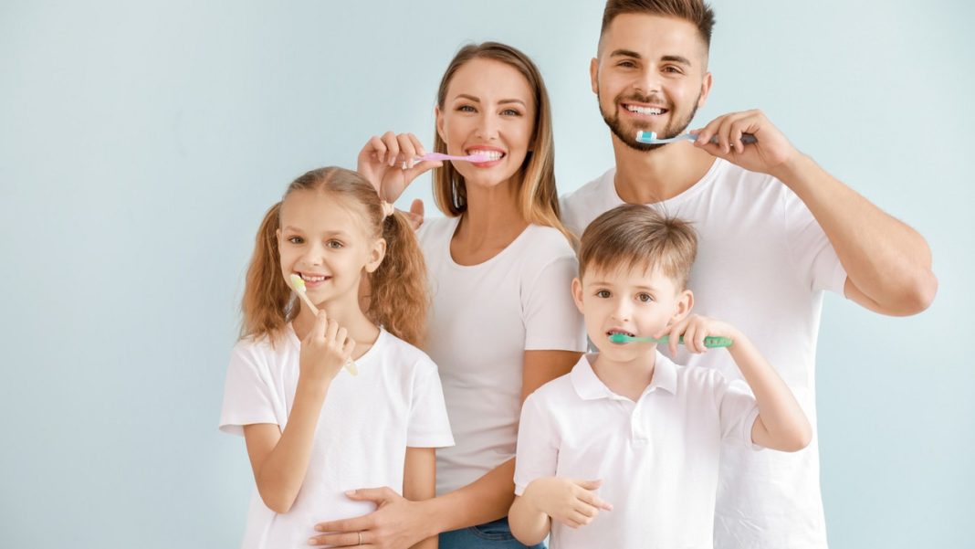 Z okazji Światowego Dnia Zdrowia Jamy Ustnej dowiedź się, jak w prosty sposób dbać o uśmiech!