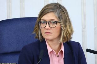 Skomentowała decyzję Hołowni.