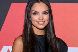 Włożyła „nagą spódnicę”. Opcja tylko dla odważnych