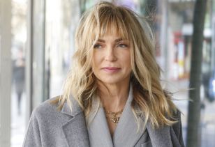 Celowo „zapomniała” spodni? Ona też lansuje odważny trend