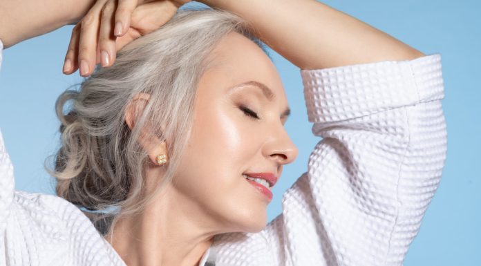 To serum z czystym retinolem ma już miano kultowego. Koryguje owal twarzy, ściera przebarwienia