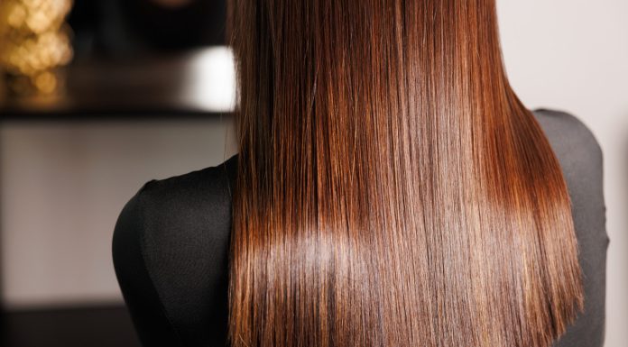 Ta odżywka działa jak wygładzające żelazko. „Nawet po użyciu prostownicy nie miałam takich włosów”