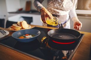 Dobry tłuszcz istnieje? Porównujemy właściwości najpopularniejszych produktów w naszej kuchni