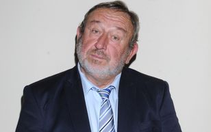 „To ona była moją mamą”. Nieliczni wiedzą, kto go wychował