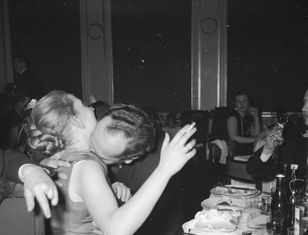 Randkowałeś w czasach PRL-u? W takim razie 8/10 to dla ciebie minimum