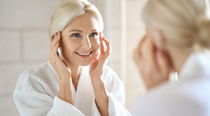 Trzy podkłady, które zapewnią optymalne krycie, a jednocześnie działają przeciwzmarszczkowo