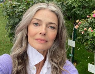 59-letnia Paulina Porizkova pozuje nago. „Nigdy nie czułam się lepiej”