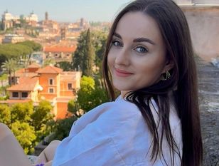 Rolniczka bawi się w Rzymie. Wskoczyła w jeansową
