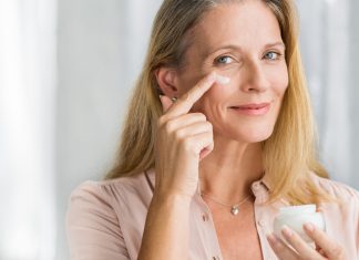 Cztery świetne kosmetyki na zmarszczki grawitacyjne