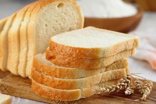 Biały chleb - kaloryczność, wartości i składniki odżywcze, właściwości