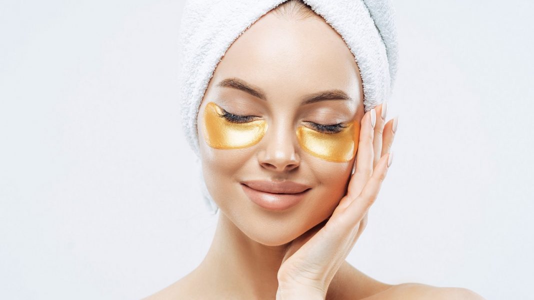 Te złote płatki pod oczy chcą mieć wszyscy – redukują cienie, zmniejszają opuchliznę, skóra wygląda na wypoczętą