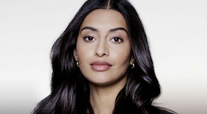 Włosy jak po wyjściu z salonu –
odkryj profesjonalną pielęgnację włosów od TRESemmé