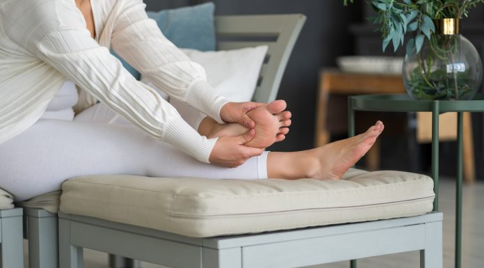 Pięć oznak, że twoje stopy potrzebują detoksu i lepszej pielęgnacji. Przyda się po zimie