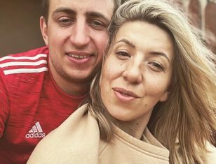 Apeluje do fanów. Mówi o trzeciej ciąży