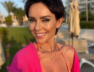 Wskoczyła w jednoczęściowy kostium kąpielowy. Pokazała nagranie z basenu