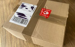 Przekreślasz dane na paczce? To nie jest najlepszy sposób