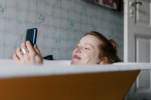 Trend wśród 20-latków. Oto co wolą od seksu