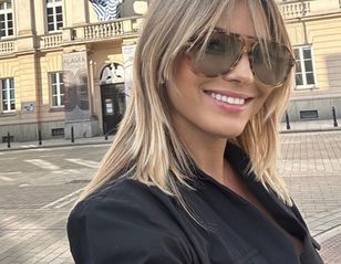 Kuberska zwiedza Wenecję. Ubrała się w stylu