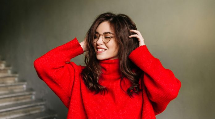 Sześć kosmetyków, dzięki którym twoje włosy będą rosły szybciej i przestaną wypadać