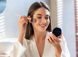 Idealny makijaż na komunię dziecka. Tych błędów wystrzegaj się jak ognia