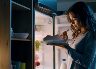 Eksperci zdradzili prostą sztuczkę, żeby nie być ciągle głodnym