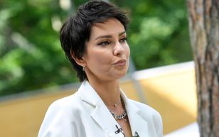 Już tak nie wygląda. Włosy sięgają za ramiona