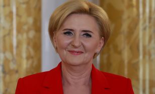 Hit dla 50-latek na lato. To ulubione spodnie Agaty Dudy