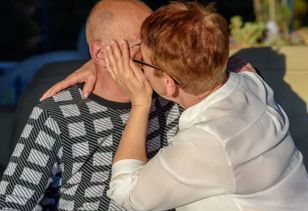 Wracają na „rynek wtórny”. Tak randkują 50-latki