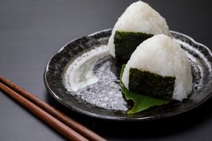 Onigiri – tradycyjny japoński przysmak