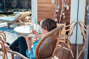 Top 5 ekspresów do kawy. Czas na poranki w ogrodzie lub na balkonie