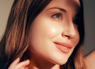 Ta maska dosłownie nasyca skórę odmładzającymi antyoksydantami. „Przestałam używać podkładu”