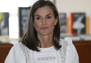 Nie ma sobie równych. Królowa Letizia w genialnej sukience dla minimalistek