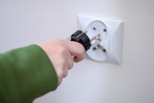 Wyciągać wtyczki w burzę? Eksperci mówią jasno