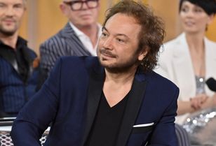 Szcześniak na długo zniknął ze sceny. Zmienił się nie do poznania