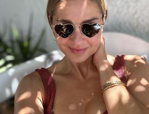 Jej letnia stylizacja to majstersztyk. Na plecach tylko sznureczki