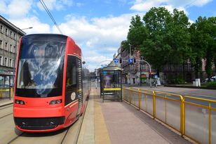 Nie muszą płacić za bilet. Obowiązuje tylko w niektórych miastach