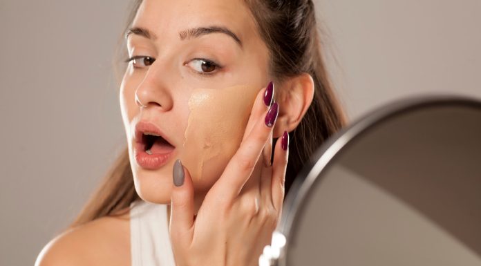 Podkład roluje się na twarzy? Wystarczy baza za mniej niż 20 złotych!