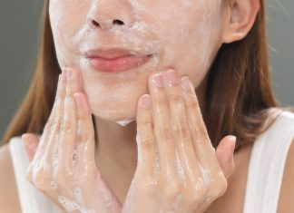 Orzeźwiający żel peelingujący. Po upalnym dniu moja twarz nie potrzebuje nic więcej