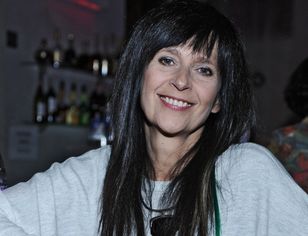 Wyrzucili ją z zespołu, gdy zachorowała.